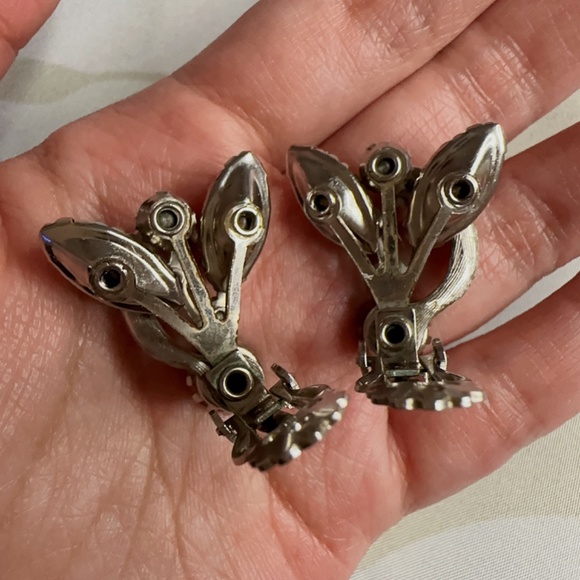 Vintage 60s rhinestone ear clips - Picture 4 of 4